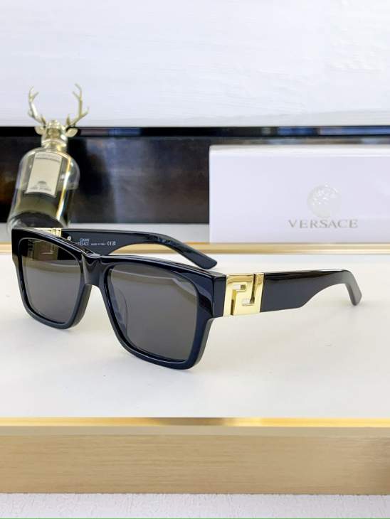 Picture of Versace Sunglasses _SKUfw80050000fw